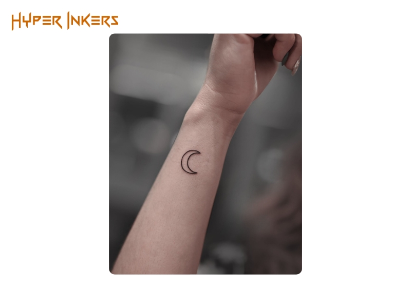 vertical wrist tattoo placement